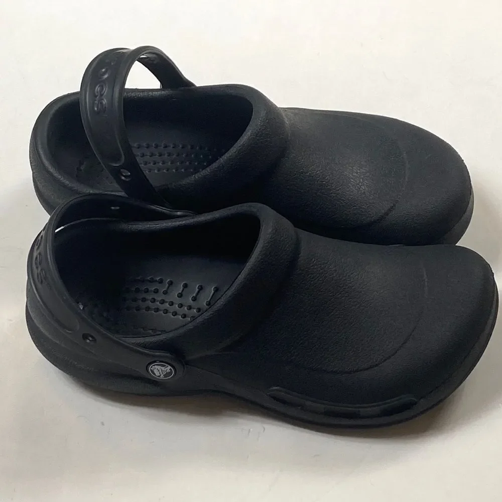 Crocs Women Unixes Size 10 Mens Size 8. shoes